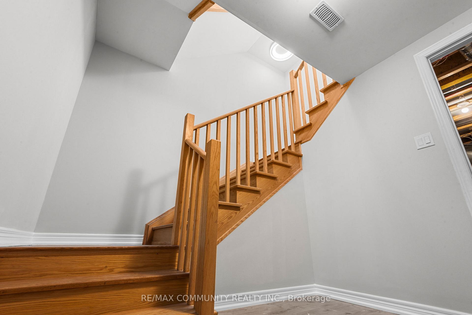 Photo 38 of 57 Olerud Drive, Whitby, Rural Whitby — HOMEH