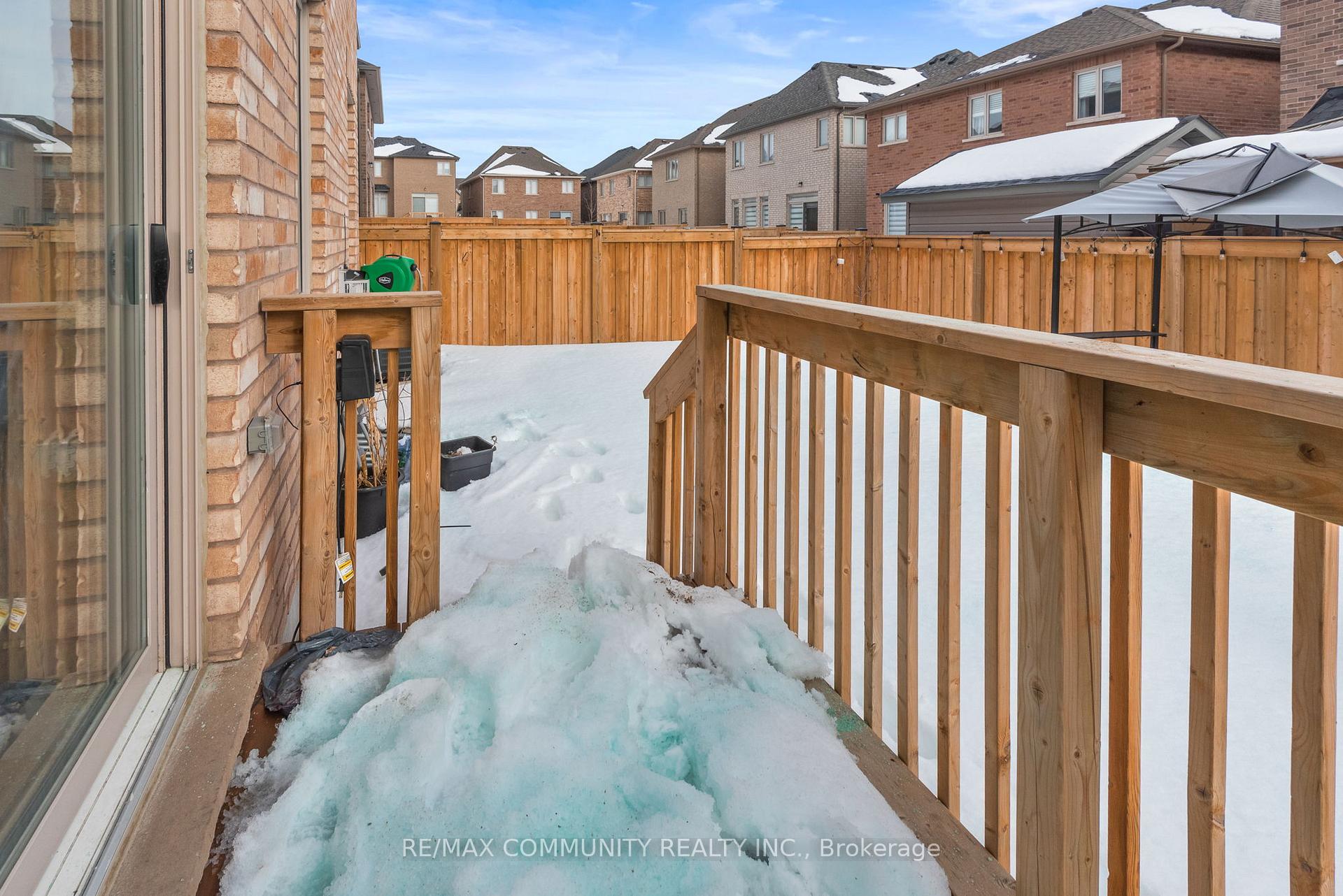 Photo 41 of 57 Olerud Drive, Whitby, Rural Whitby — HOMEH