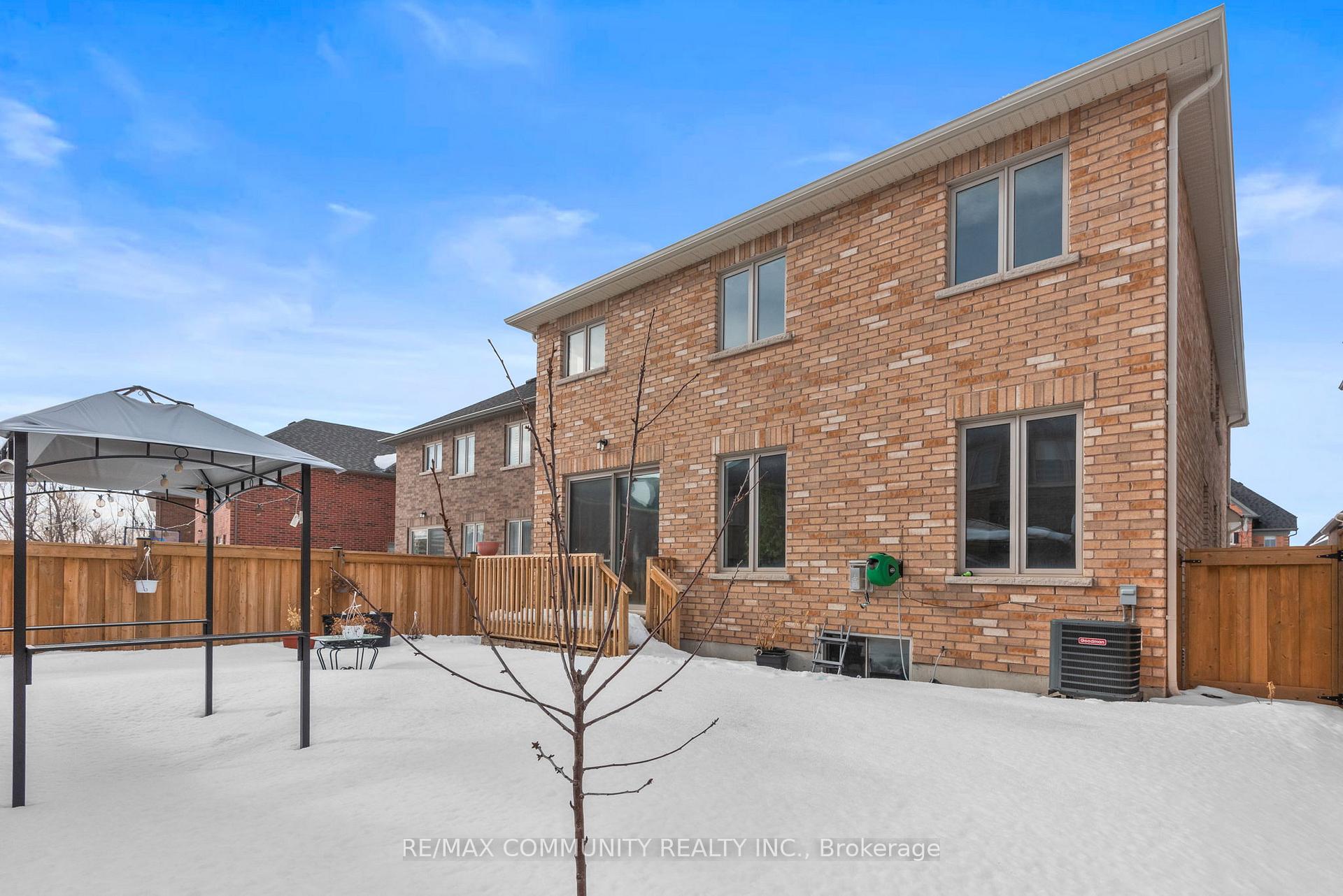Photo 48 of 57 Olerud Drive, Whitby, Rural Whitby — HOMEH