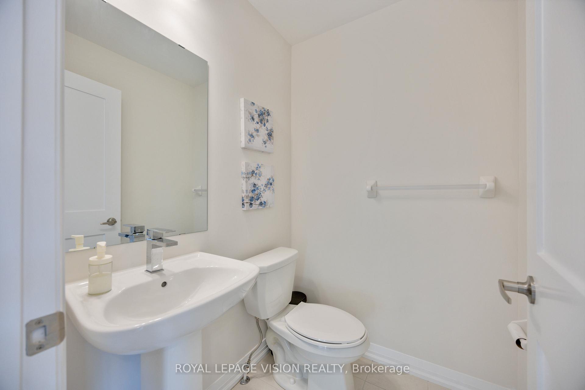 Photo 5 of 10 Coote Crt., Ajax, Central West — HOMEH