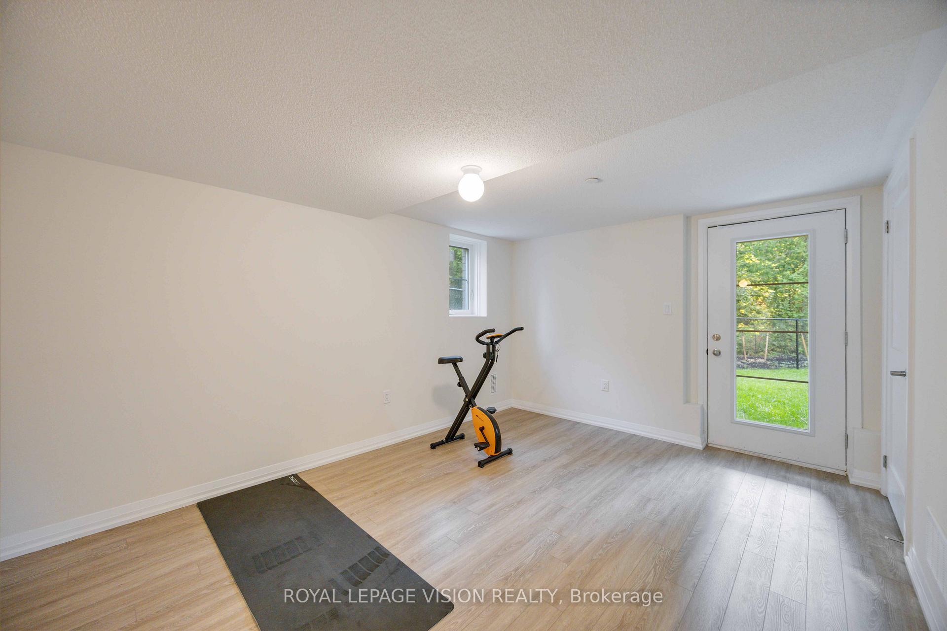 Photo 13 of 10 Coote Crt., Ajax, Central West — HOMEH