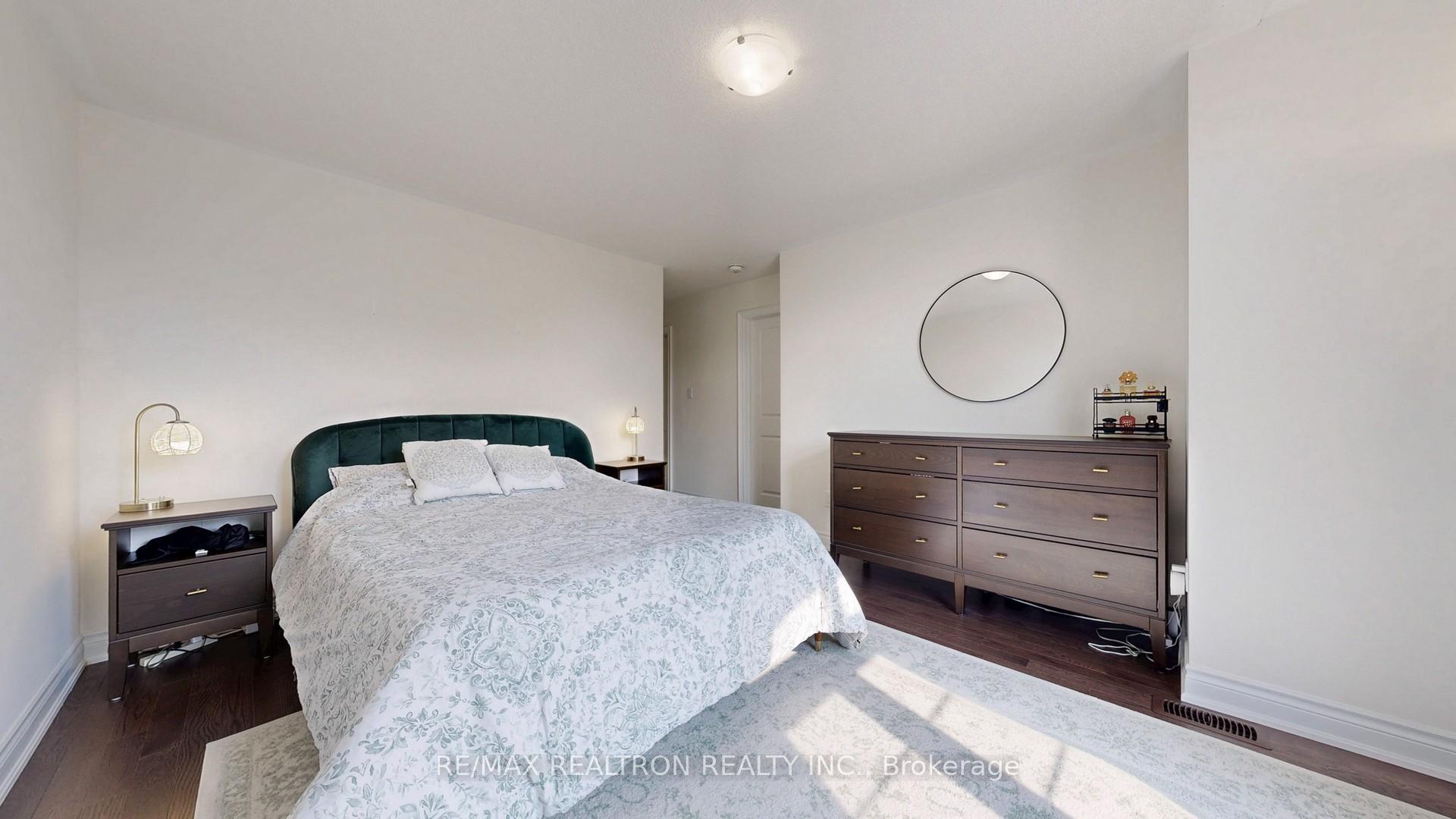 Photo 20 of 6 Reign Lane, Markham, Cedarwood — HOMEH
