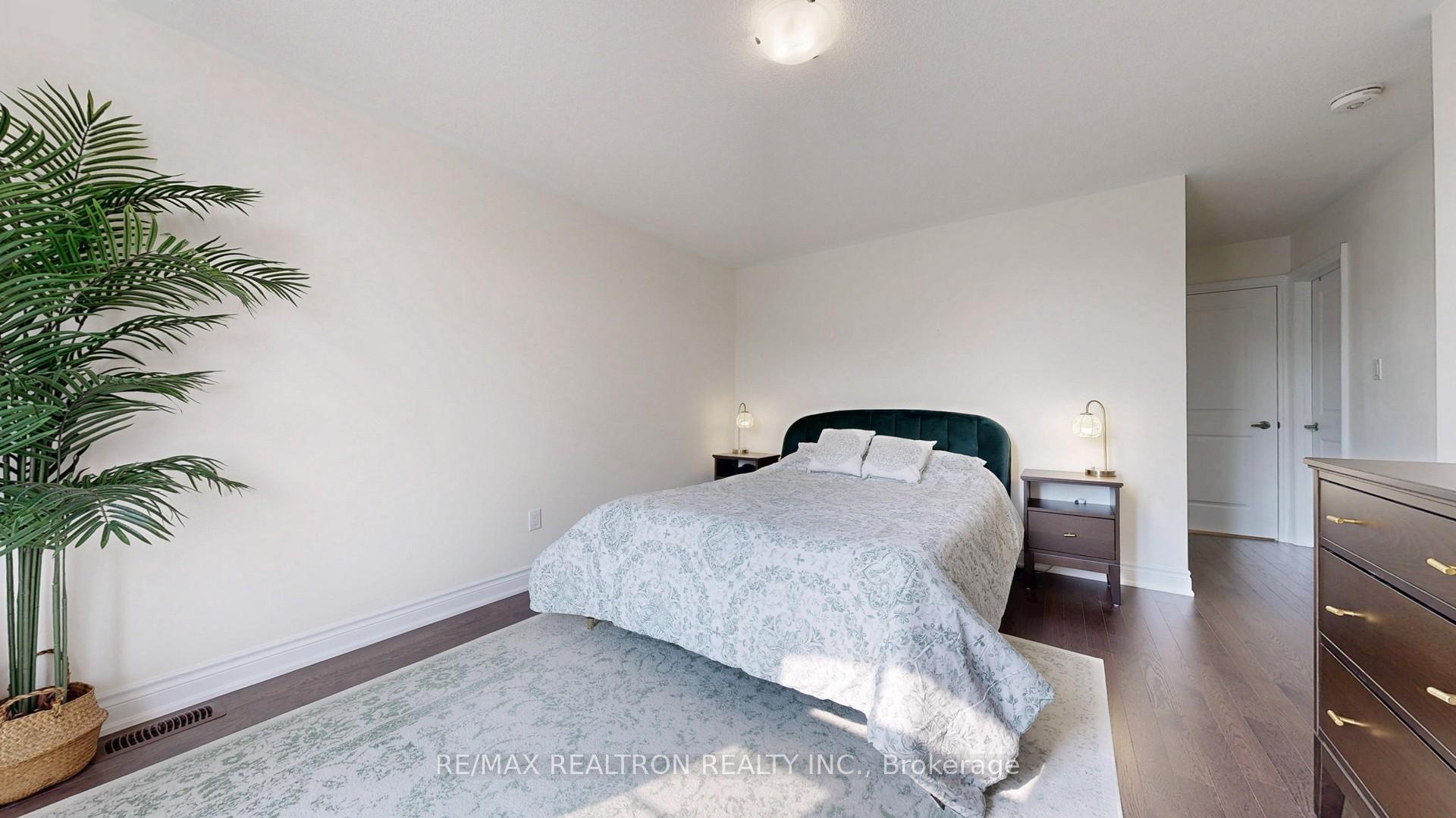 Photo 46 of 6 Reign Lane, Markham, Cedarwood — HOMEH