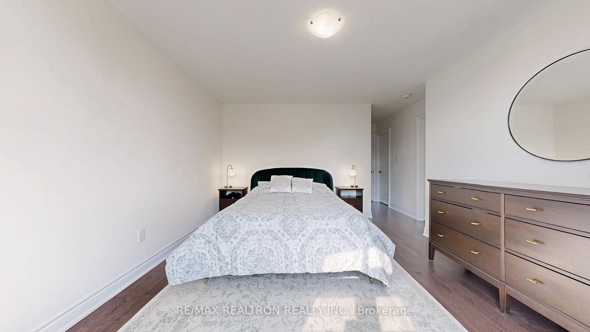 Photo 22 of 6 Reign Lane, Markham, Cedarwood — HOMEH