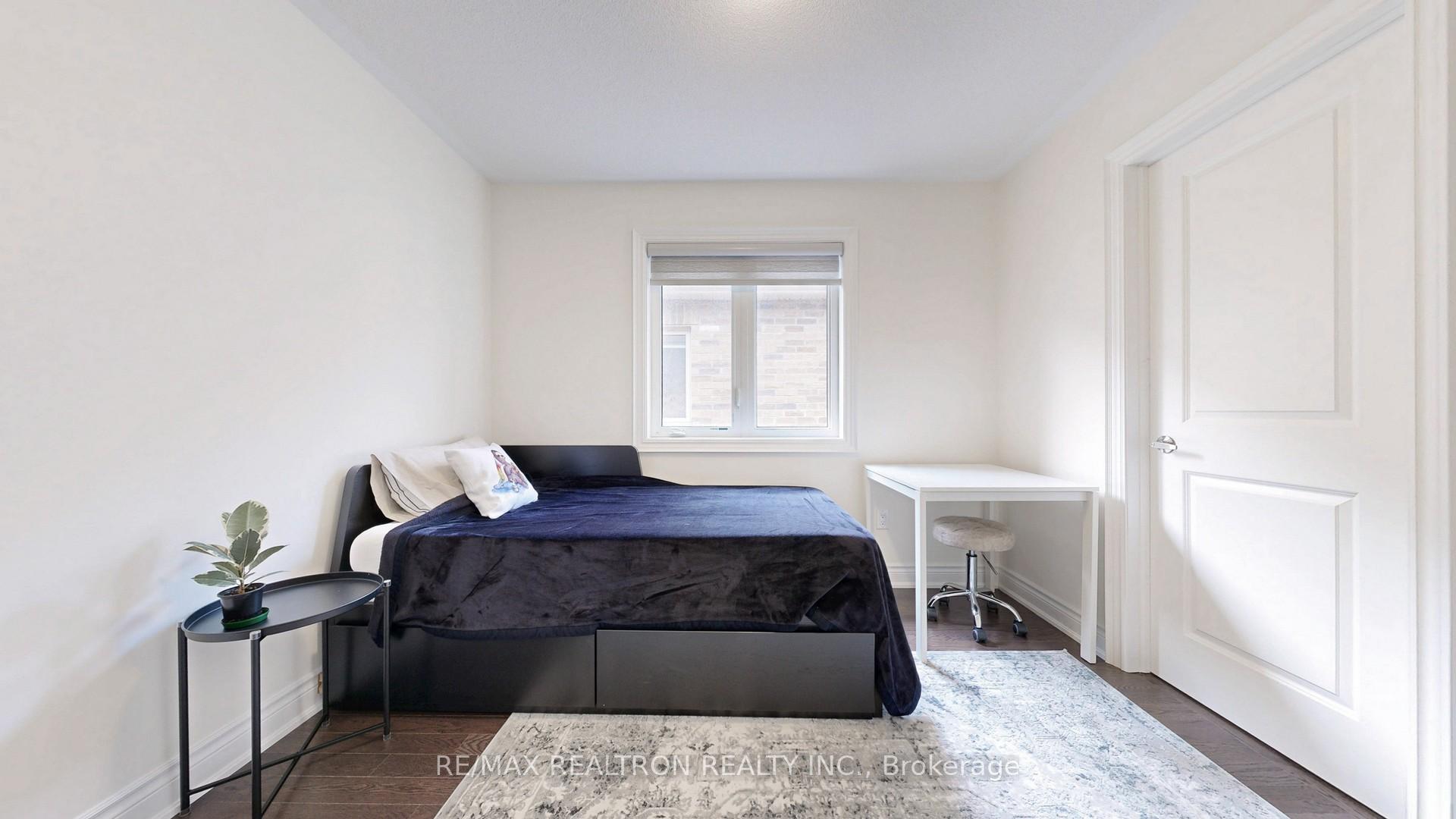 Photo 25 of 6 Reign Lane, Markham, Cedarwood — HOMEH