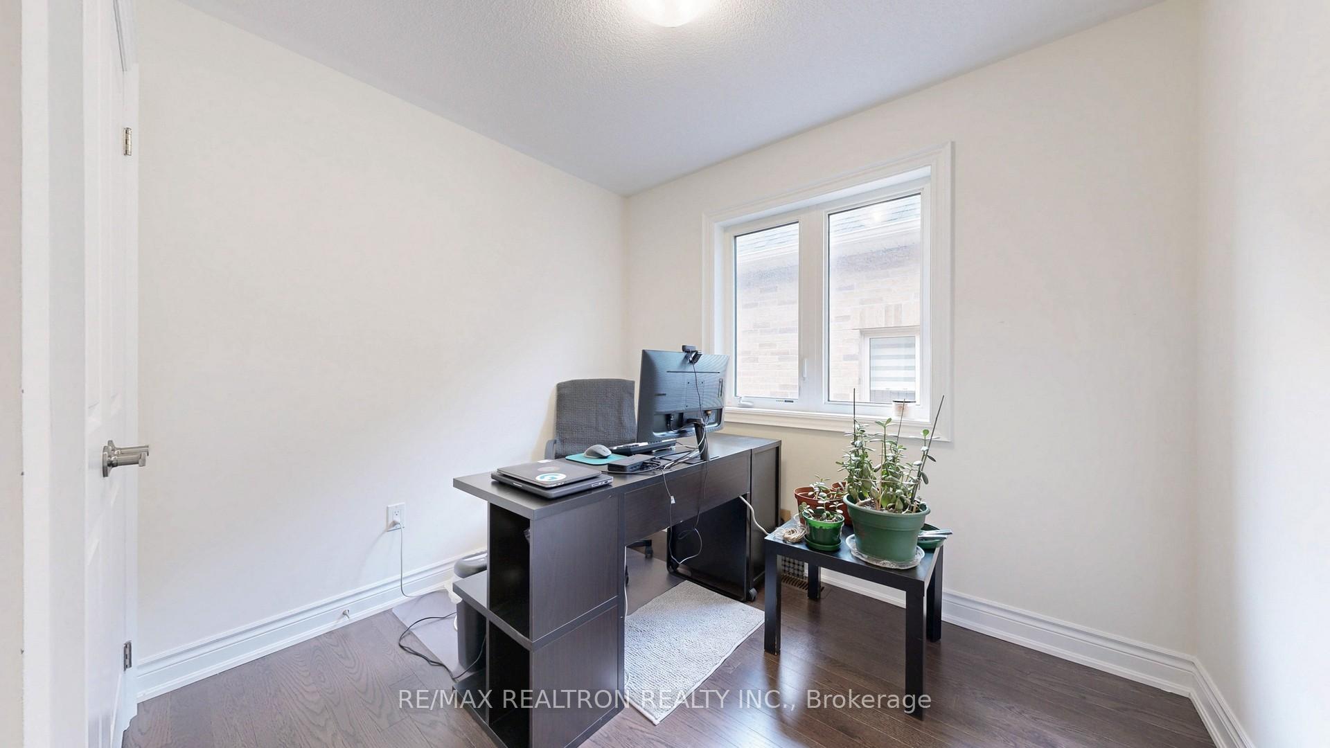 Photo 27 of 6 Reign Lane, Markham, Cedarwood — HOMEH