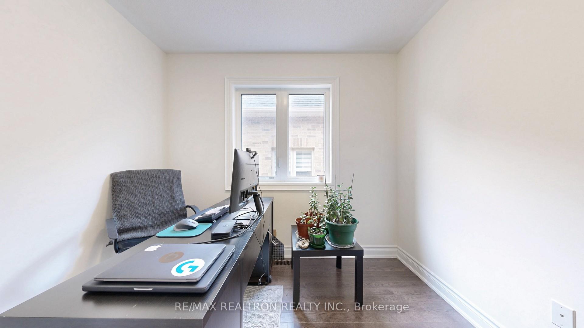 Photo 39 of 6 Reign Lane, Markham, Cedarwood — HOMEH