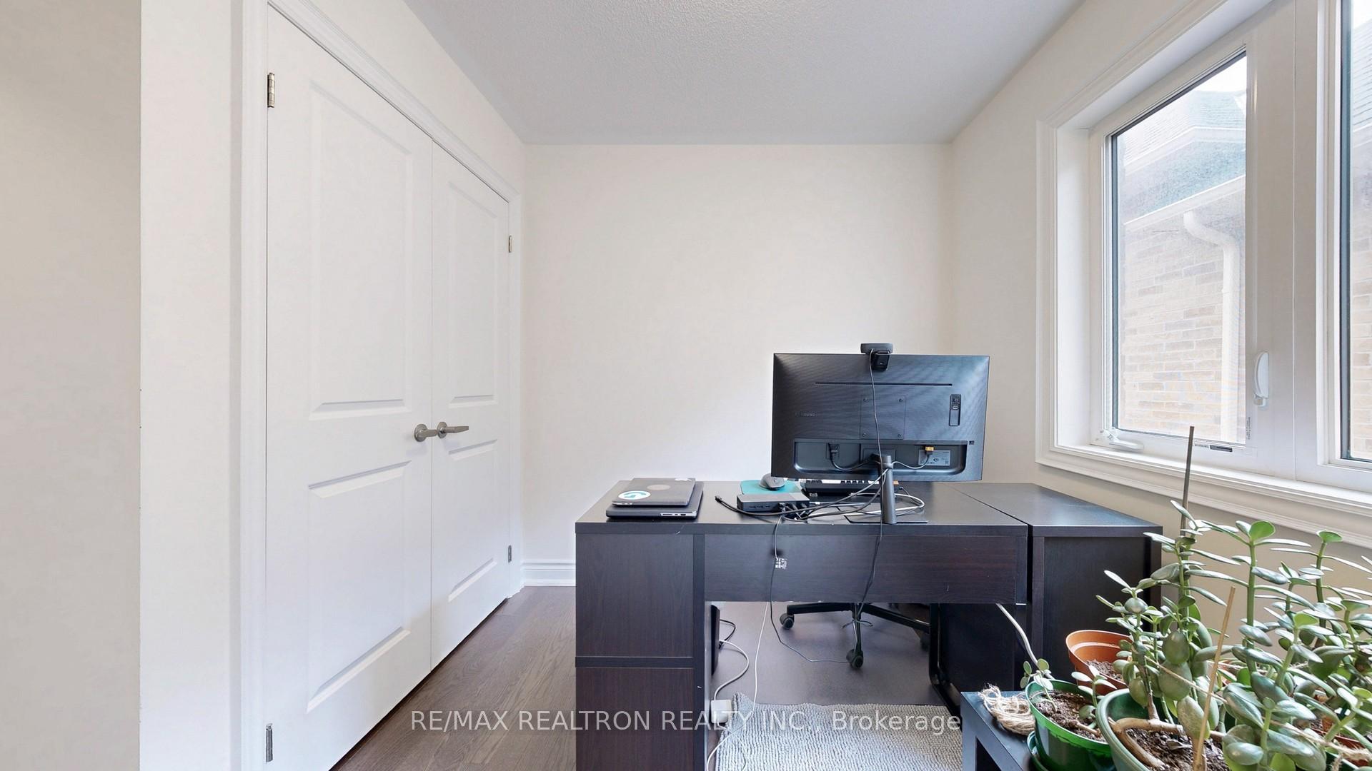 Photo 37 of 6 Reign Lane, Markham, Cedarwood — HOMEH