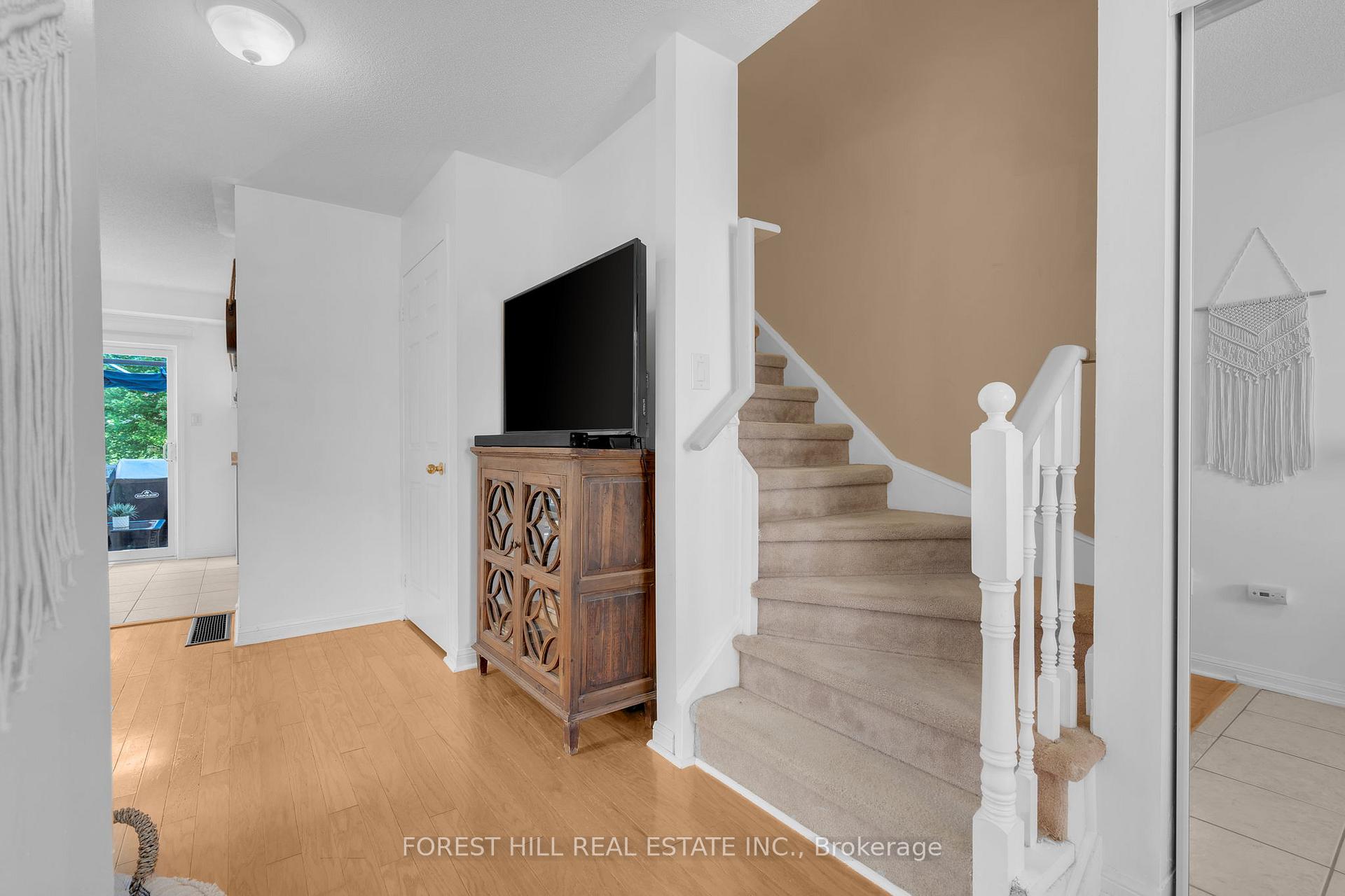 Photo 9 of 51 Ridwell Street, Barrie, Edgehill Drive — HOMEH