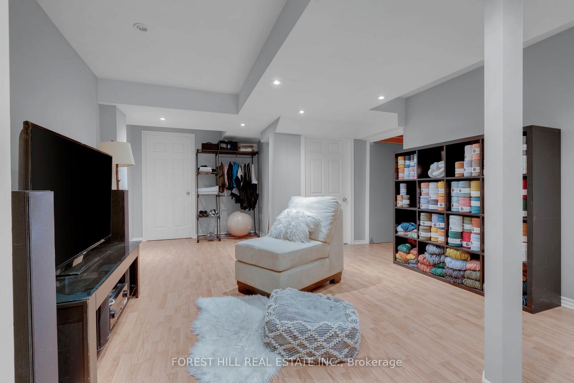 Photo 23 of 51 Ridwell Street, Barrie, Edgehill Drive — HOMEH