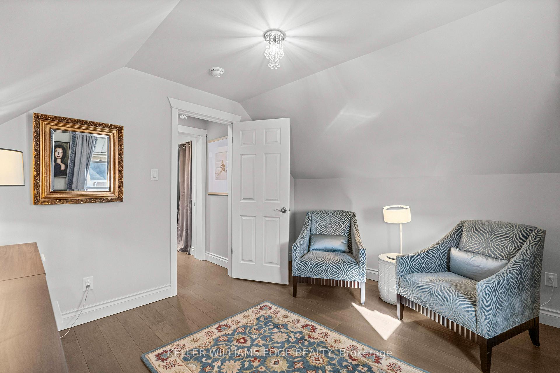 Photo 26 of 19 Edgevale Road, Hamilton, Westdale — HOMEH