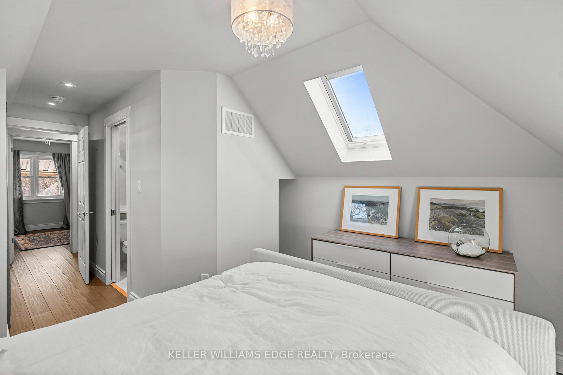 Photo 27 of 19 Edgevale Road, Hamilton, Westdale — HOMEH