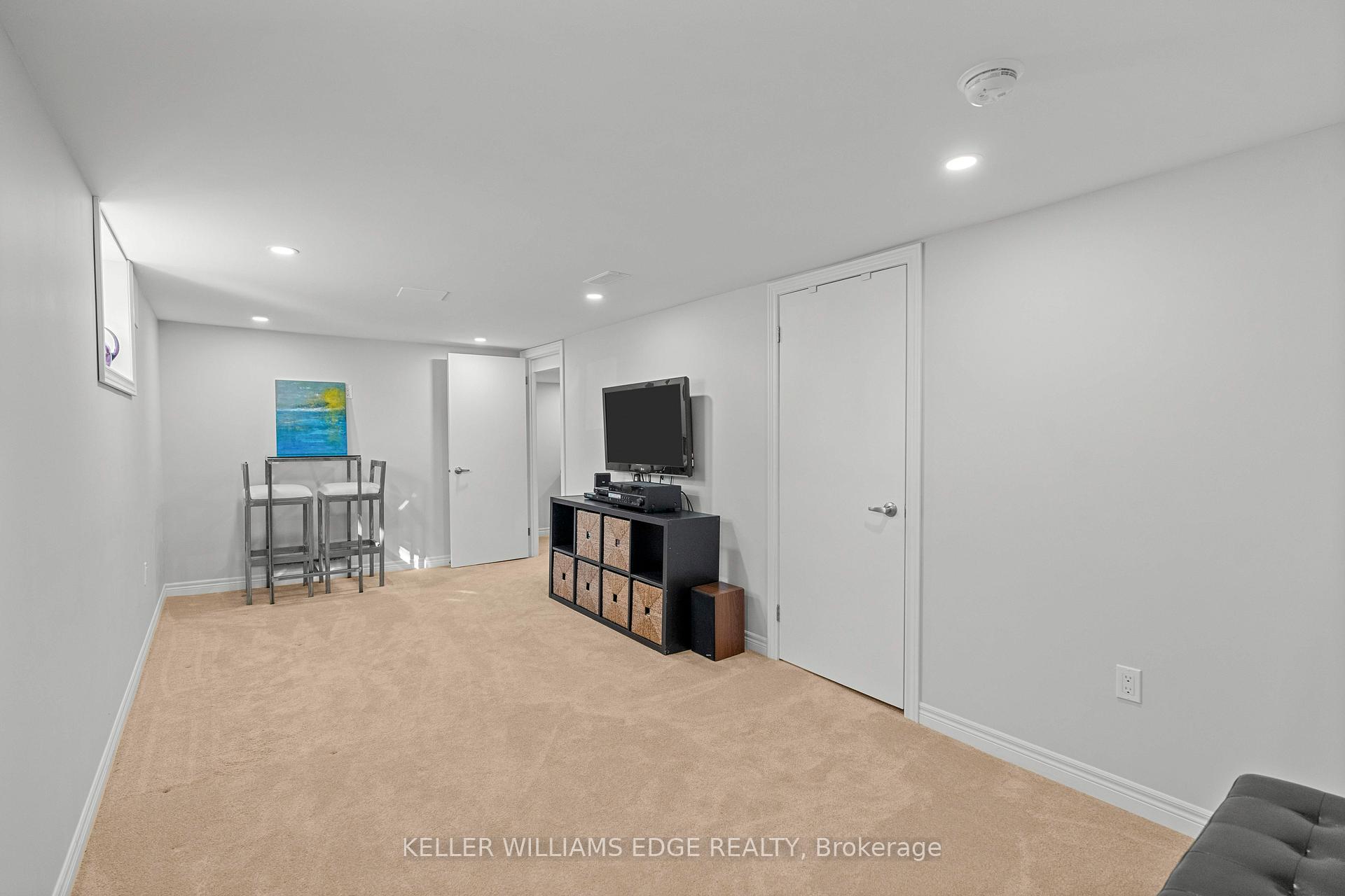 Photo 37 of 19 Edgevale Road, Hamilton, Westdale — HOMEH