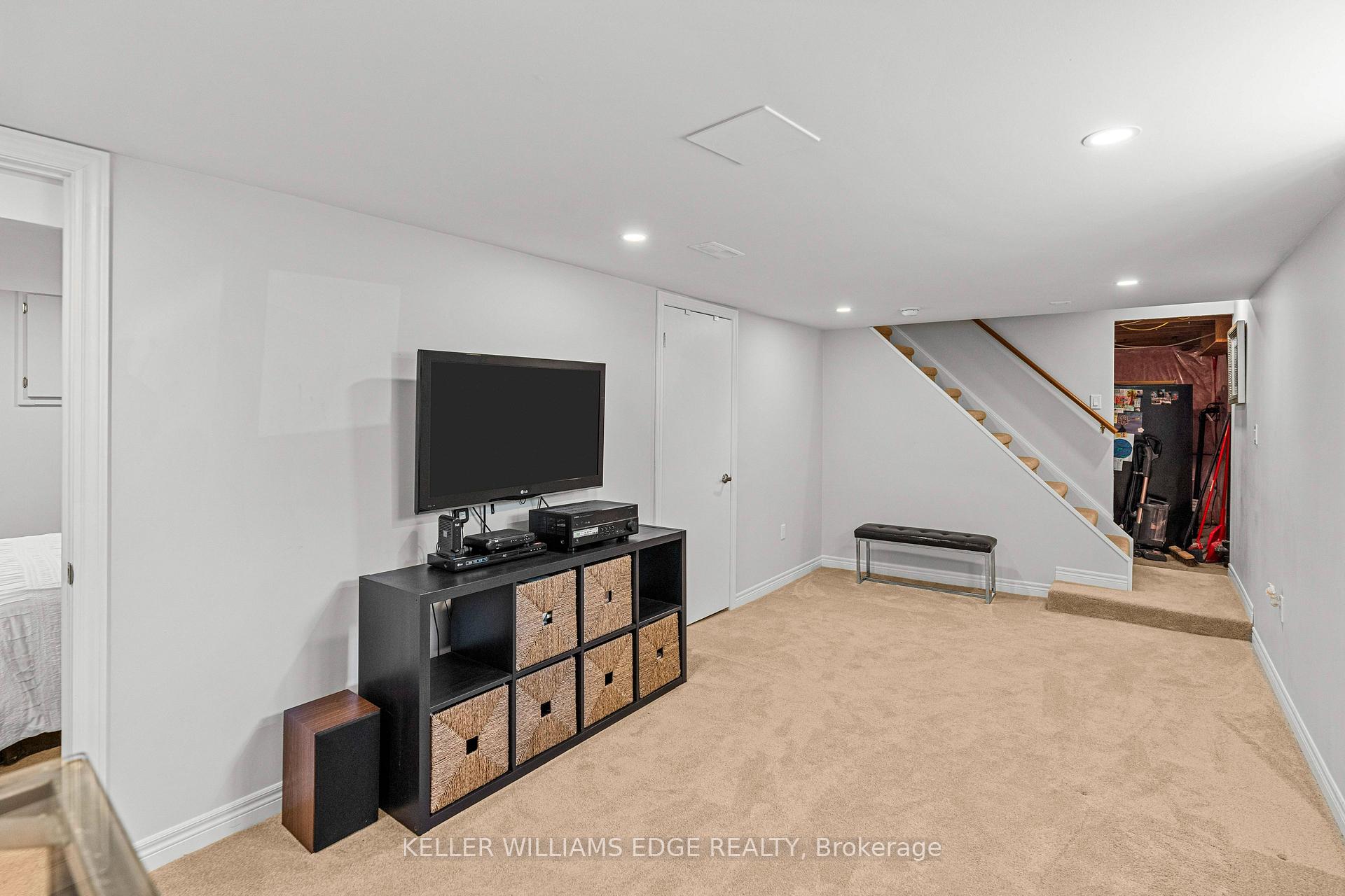 Photo 49 of 19 Edgevale Road, Hamilton, Westdale — HOMEH