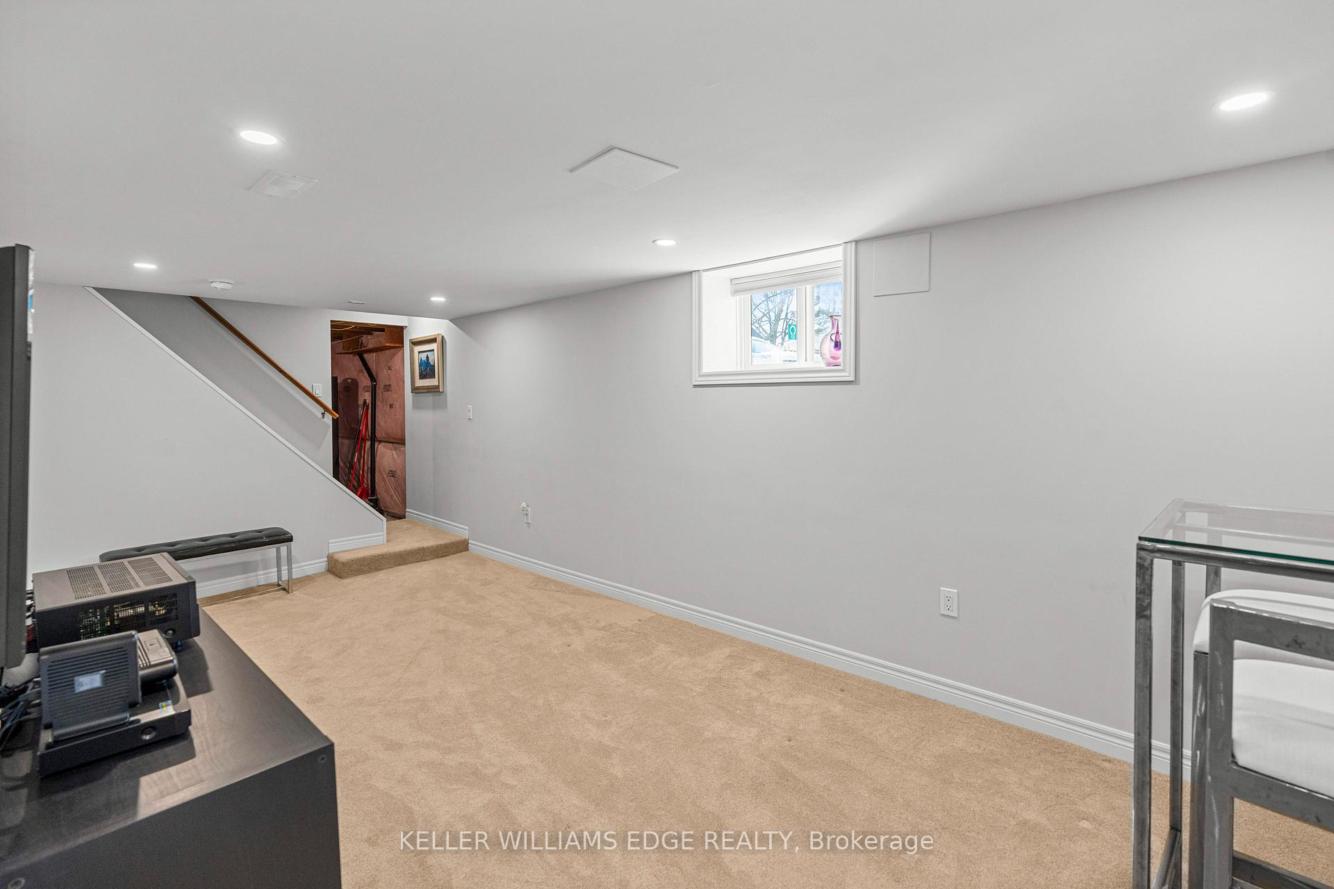 Photo 35 of 19 Edgevale Road, Hamilton, Westdale — HOMEH