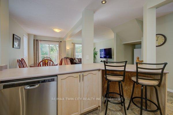 Photo 8 of 148 Cavelletti Drive, Waterloo — HOMEH