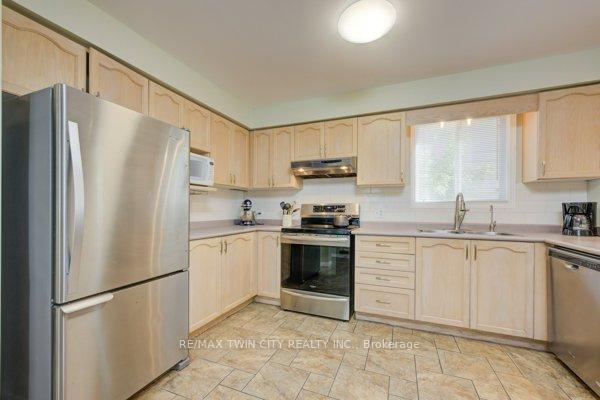 Photo 2 of 148 Cavelletti Drive, Waterloo — HOMEH