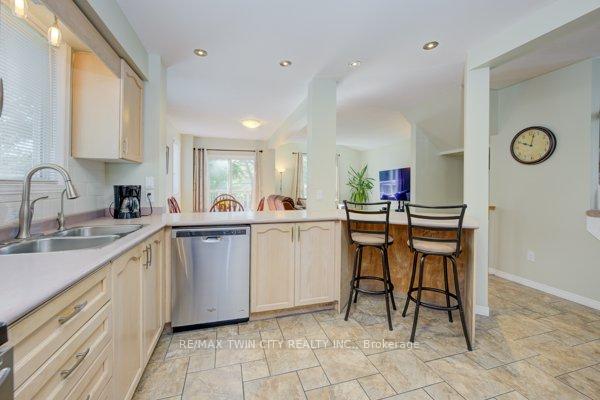 Photo 5 of 148 Cavelletti Drive, Waterloo — HOMEH