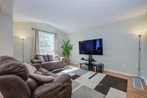Photo 11 of 148 Cavelletti Drive, Waterloo — HOMEH