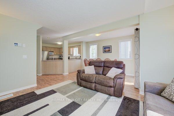 Photo 16 of 148 Cavelletti Drive, Waterloo — HOMEH