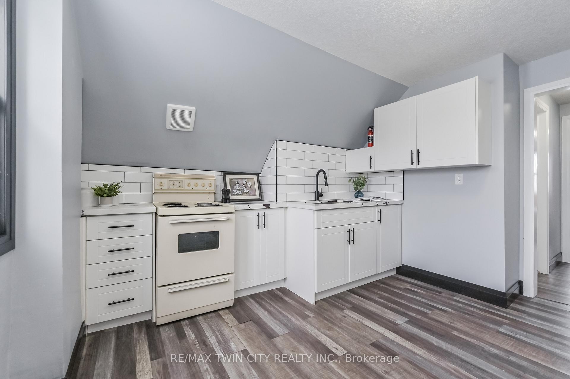Photo 24 of 349 Mill Street, Kitchener — HOMEH