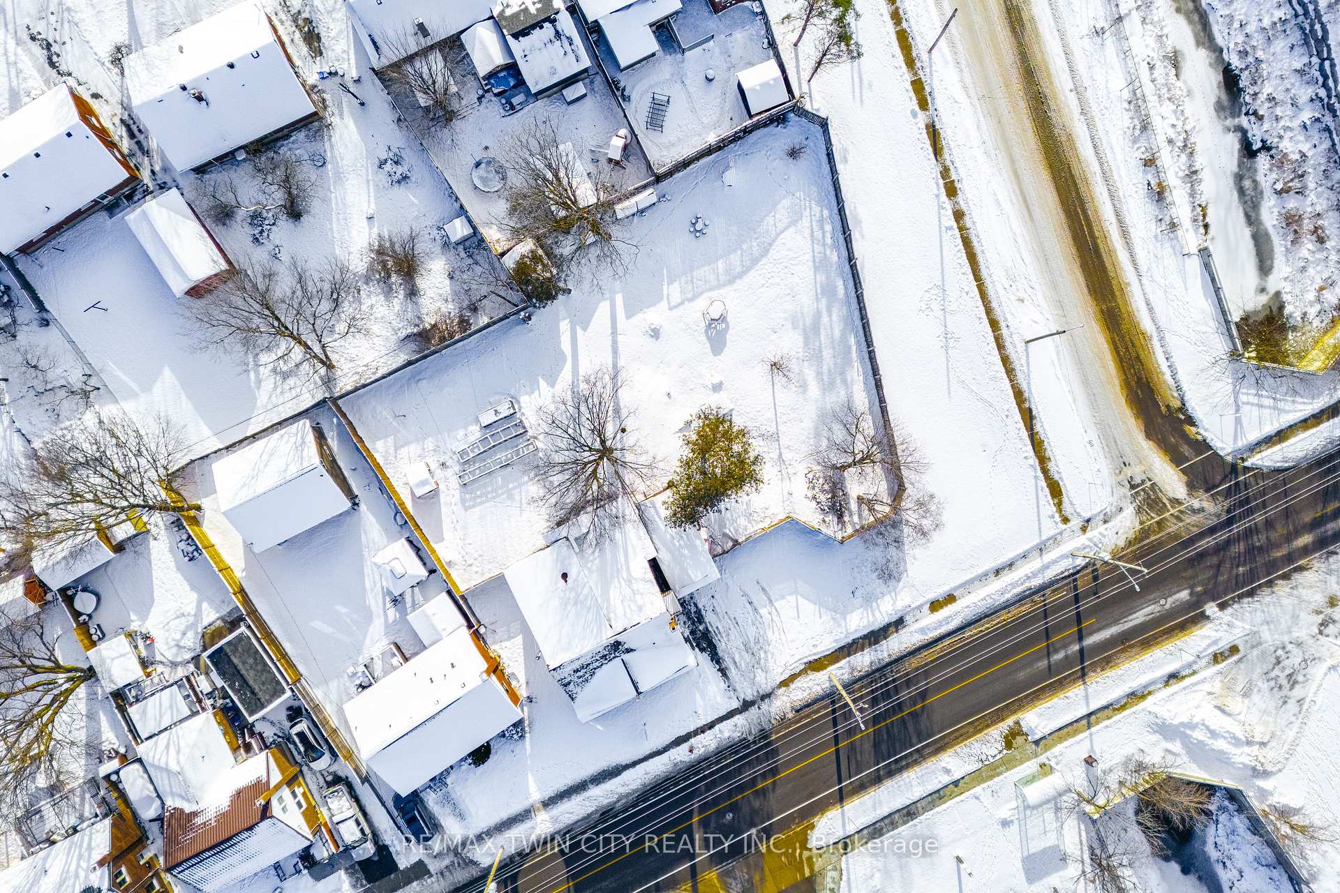 Photo 37 of 349 Mill Street, Kitchener — HOMEH