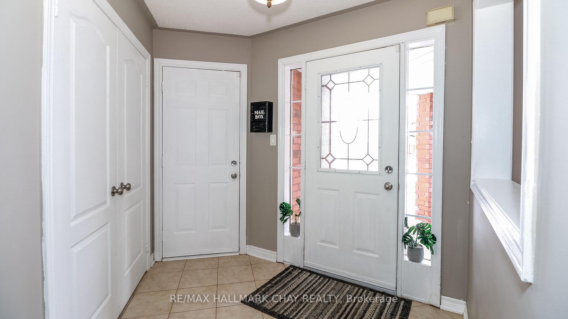 Photo 6 of 149 Cunningham Drive, Barrie, Ardagh — HOMEH