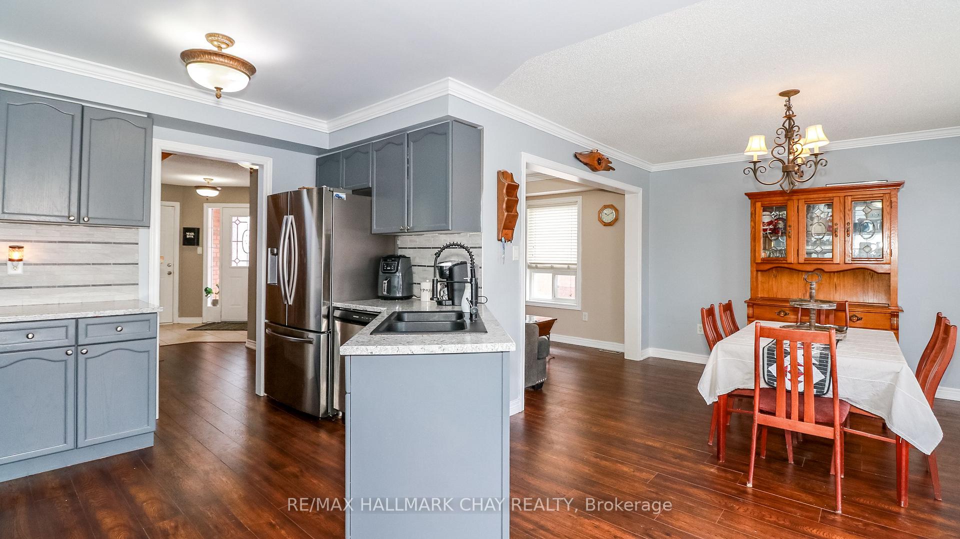 Photo 9 of 149 Cunningham Drive, Barrie, Ardagh — HOMEH