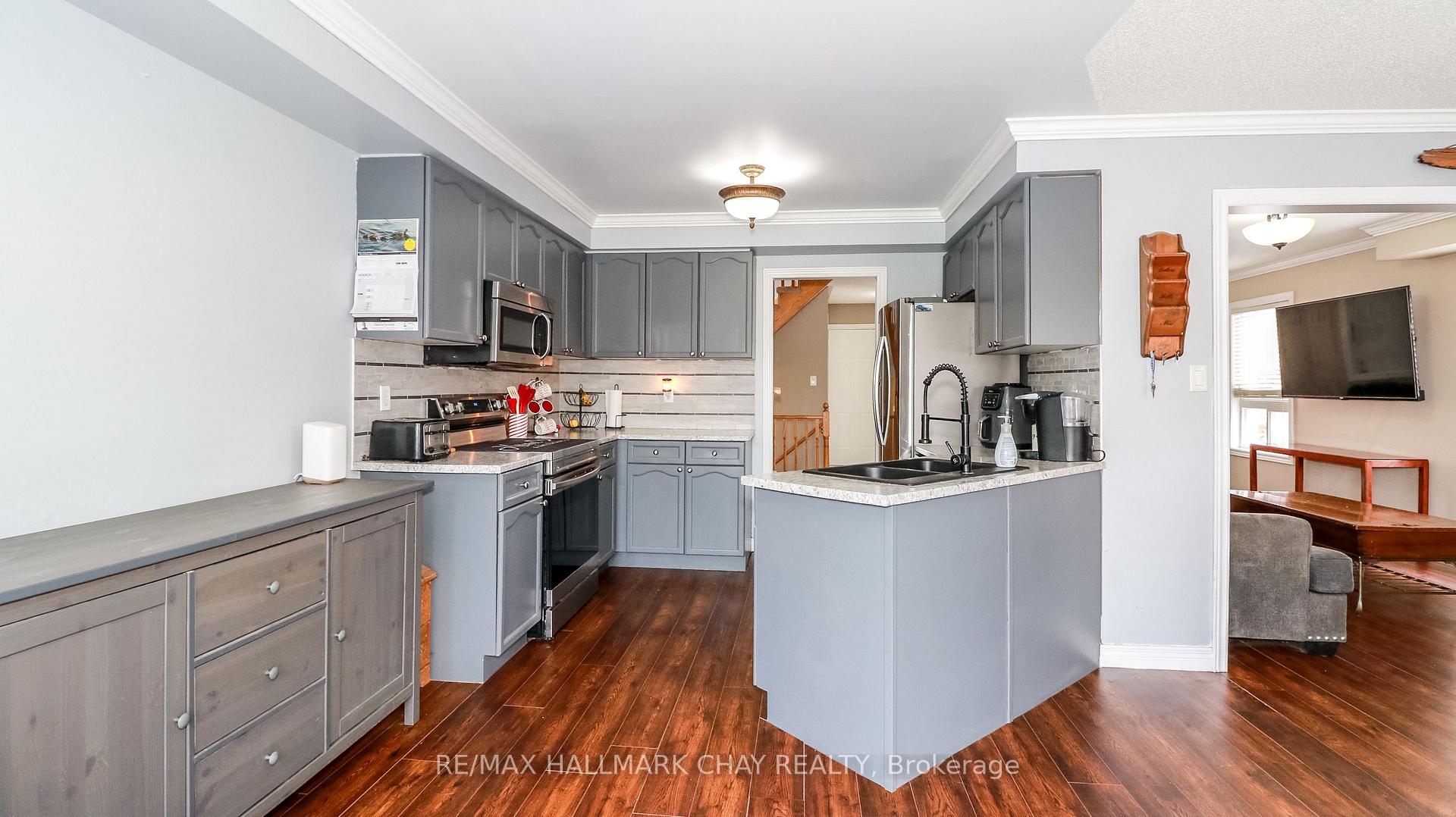 Photo 16 of 149 Cunningham Drive, Barrie, Ardagh — HOMEH