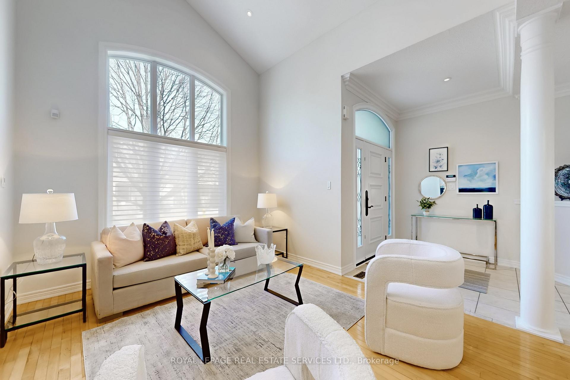 Photo 10 of 171 Coltrane Drive, Vaughan, Patterson — HOMEH