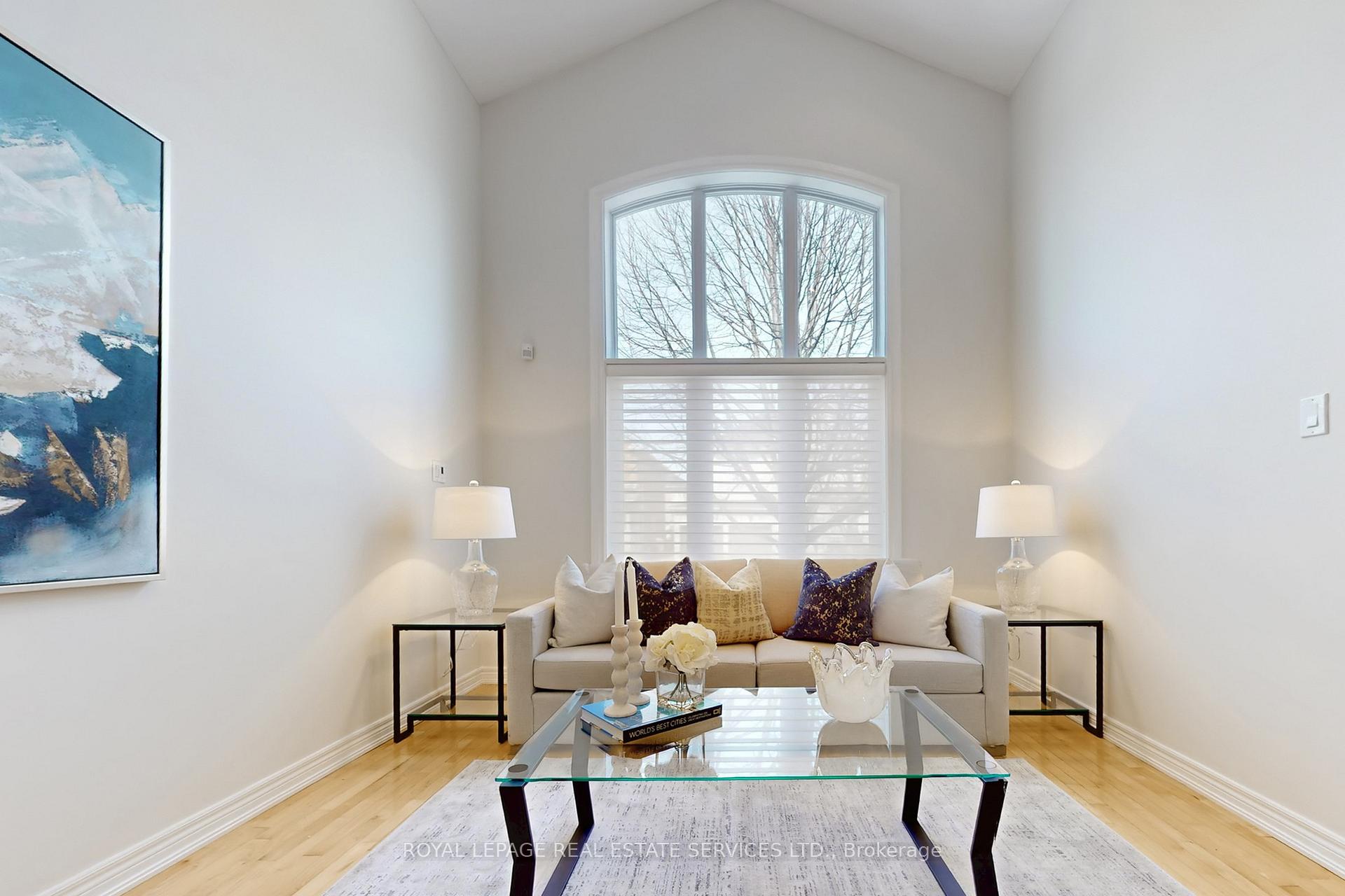 Photo 5 of 171 Coltrane Drive, Vaughan, Patterson — HOMEH
