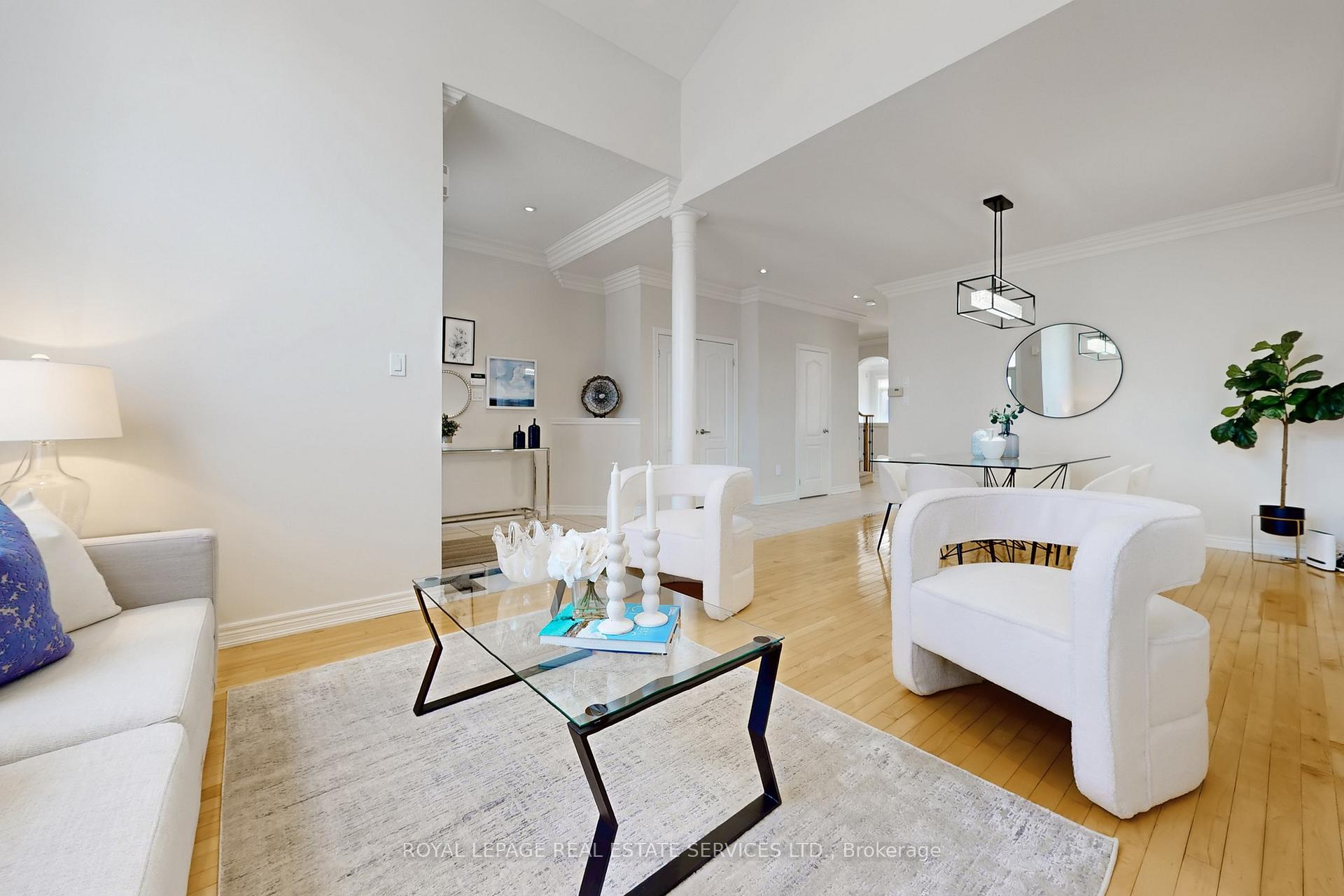 Photo 9 of 171 Coltrane Drive, Vaughan, Patterson — HOMEH