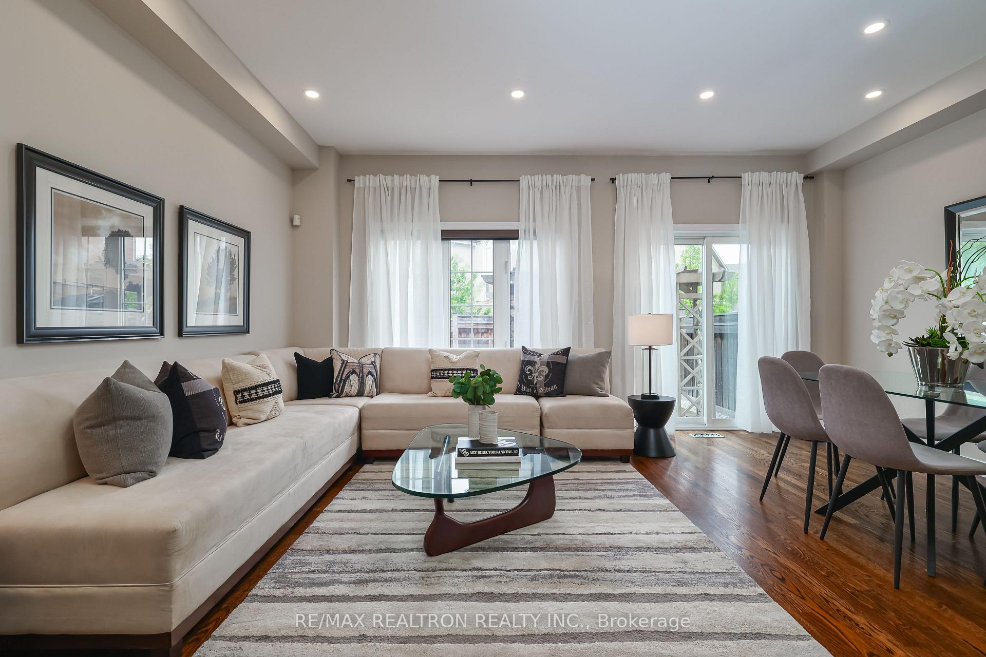 Photo 3 of 18 Lady Loretta Lane, Vaughan, Patterson — HOMEH