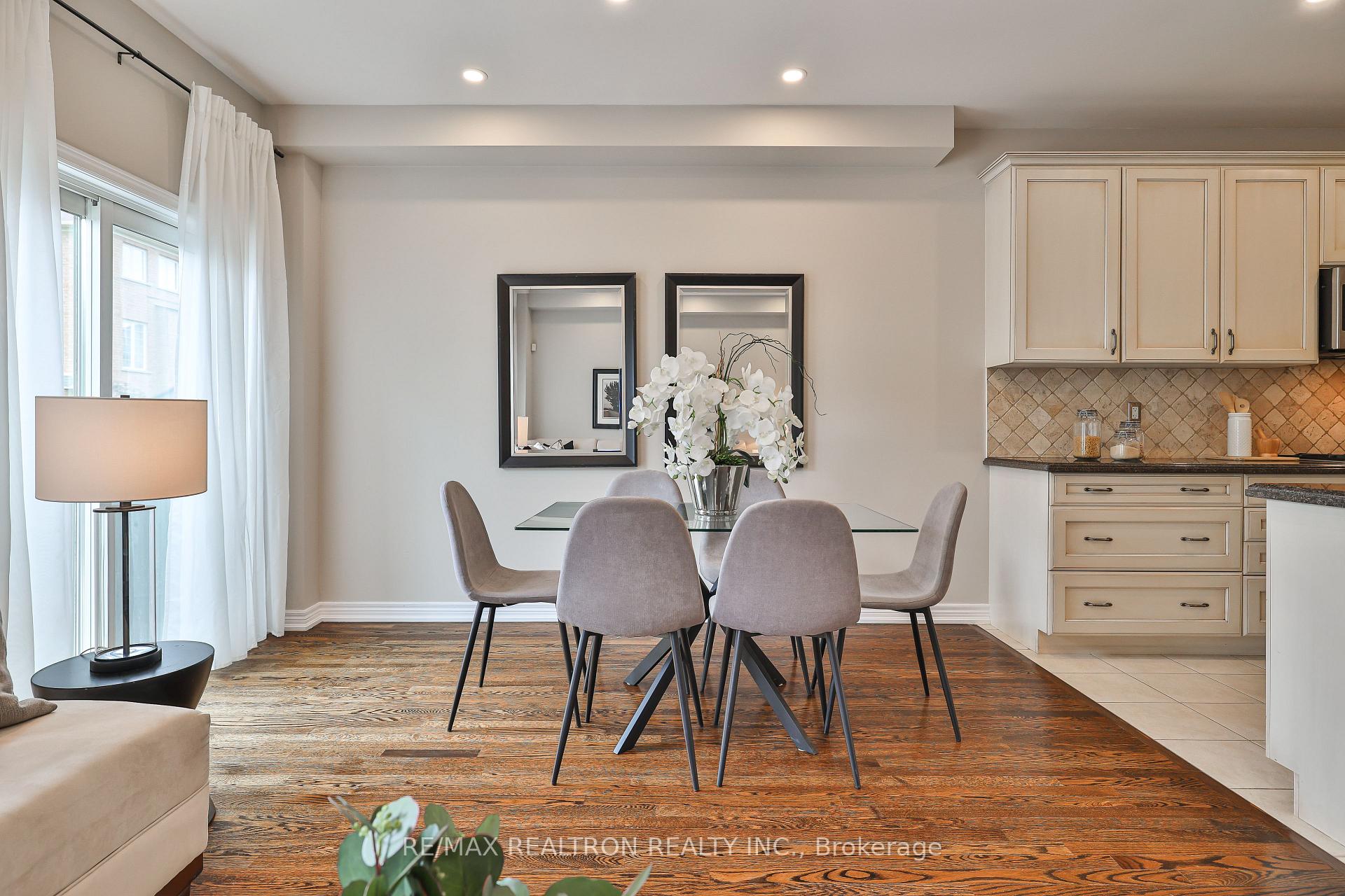 Photo 7 of 18 Lady Loretta Lane, Vaughan, Patterson — HOMEH