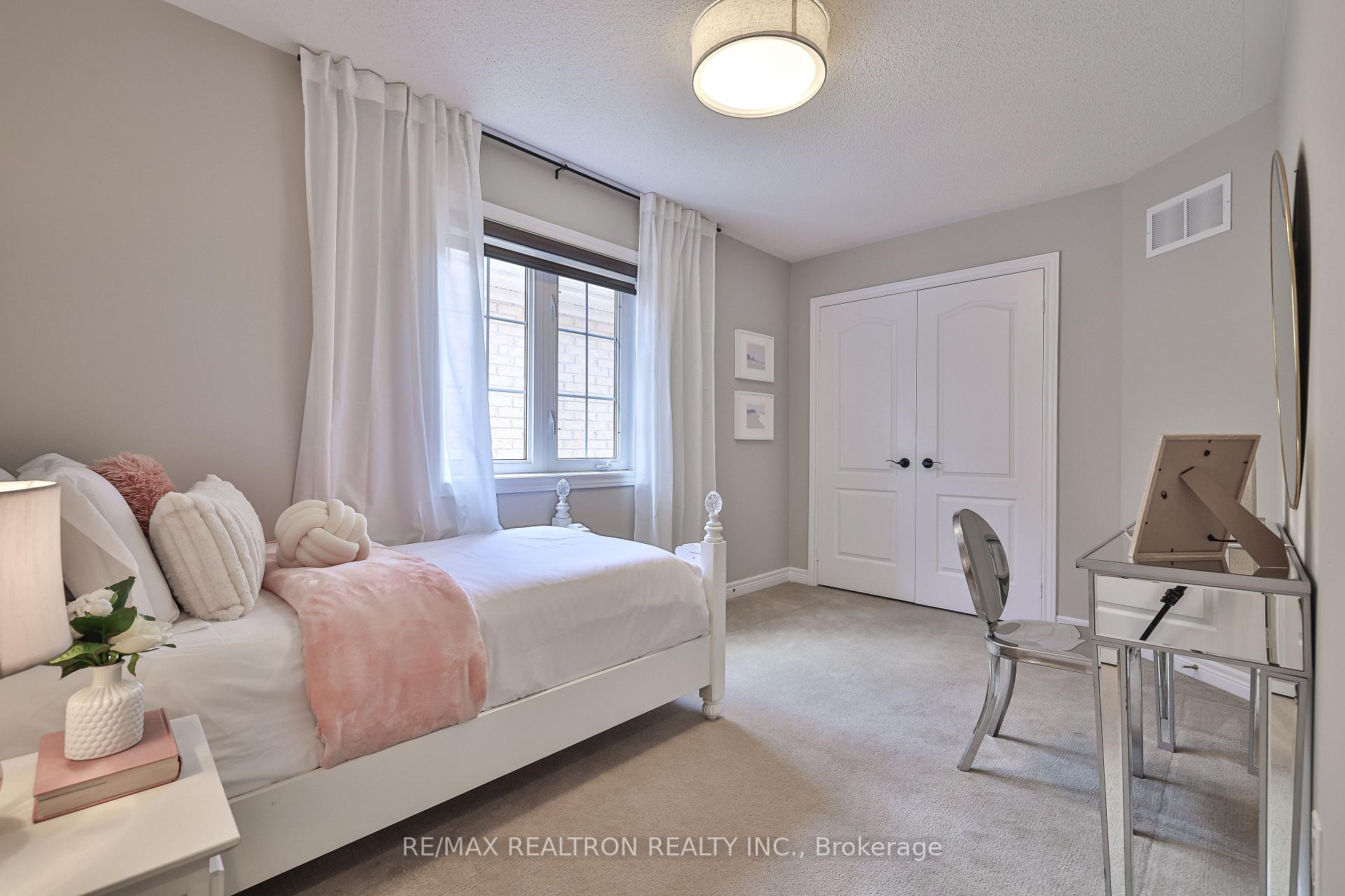Photo 13 of 18 Lady Loretta Lane, Vaughan, Patterson — HOMEH
