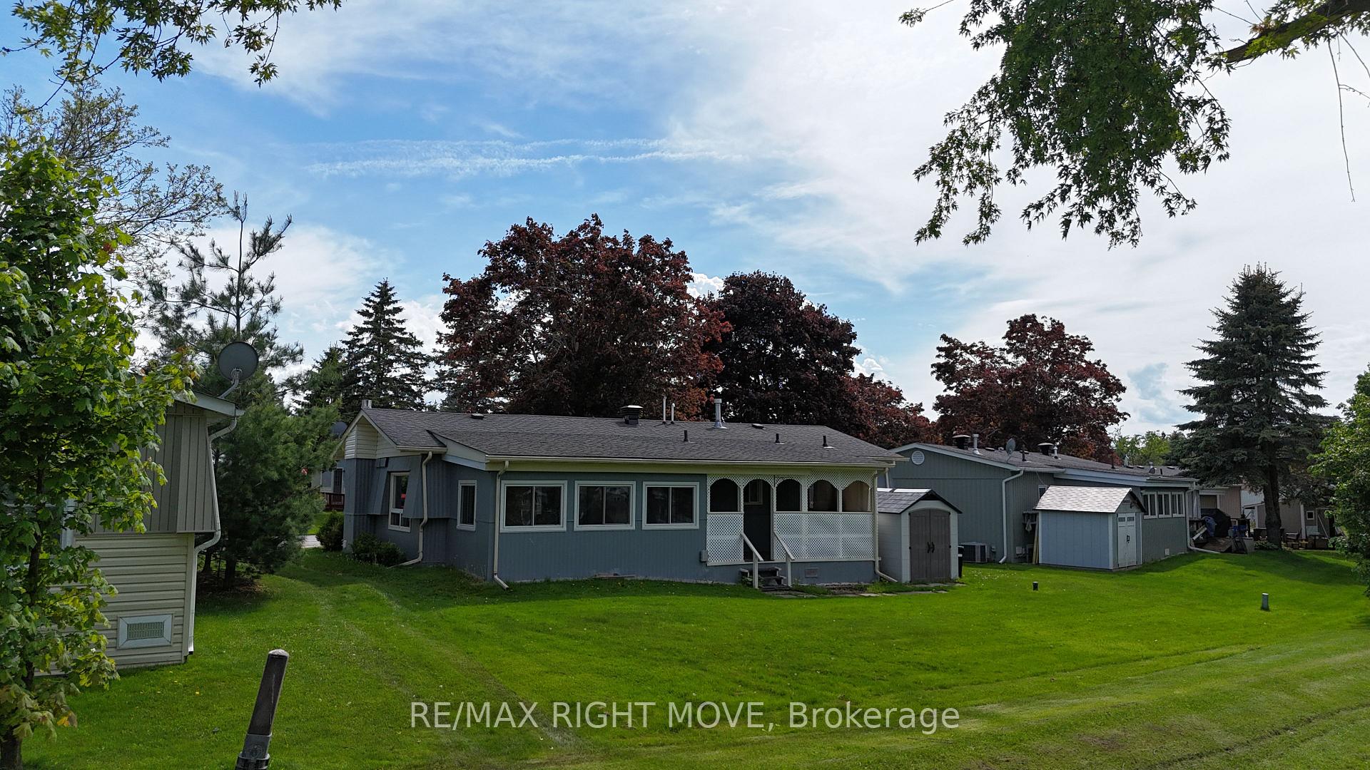 Photo 5 of 70 linden Lane, Innisfil, Rural Innisfil — HOMEH