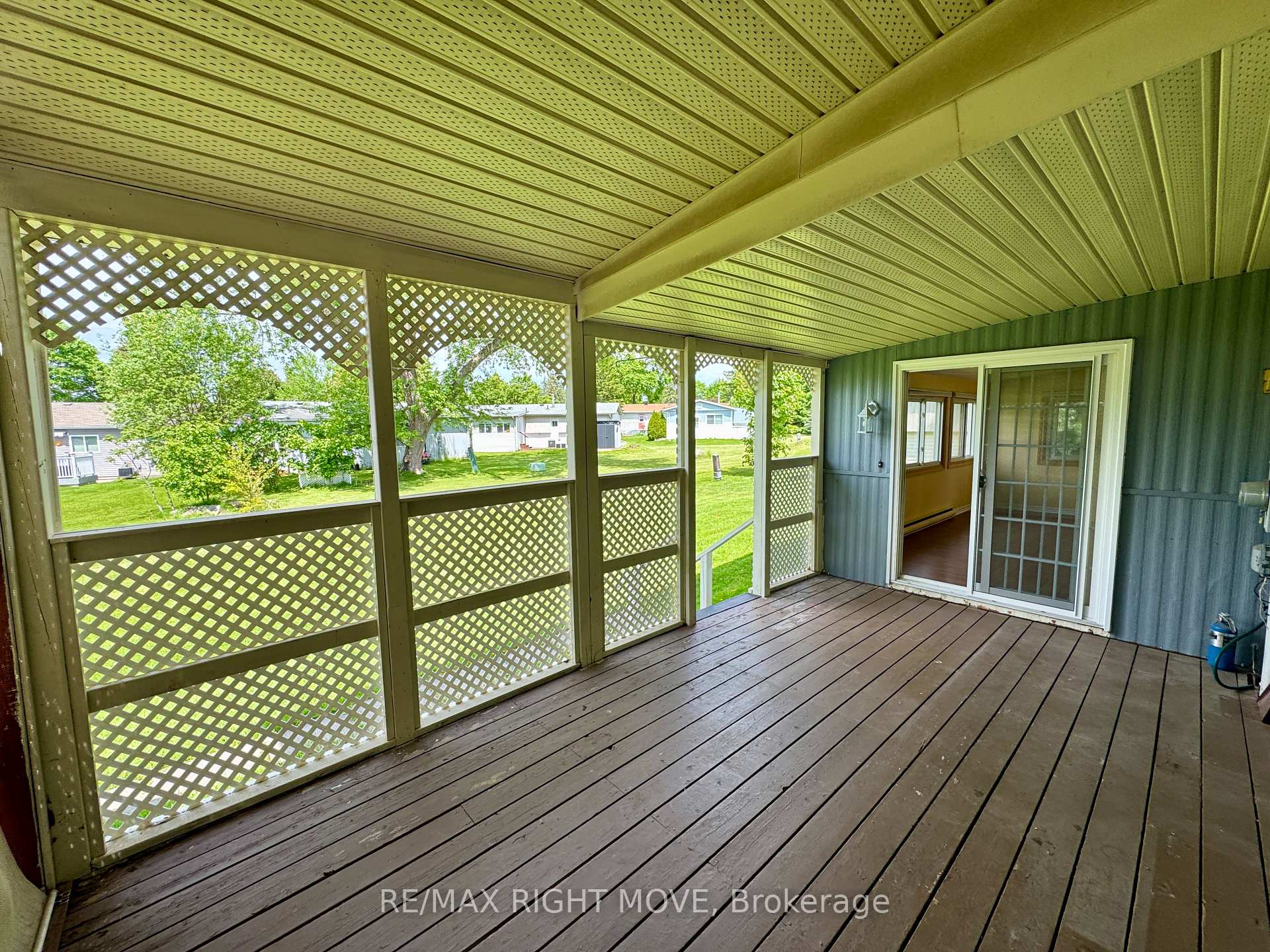 Photo 25 of 70 linden Lane, Innisfil, Rural Innisfil — HOMEH
