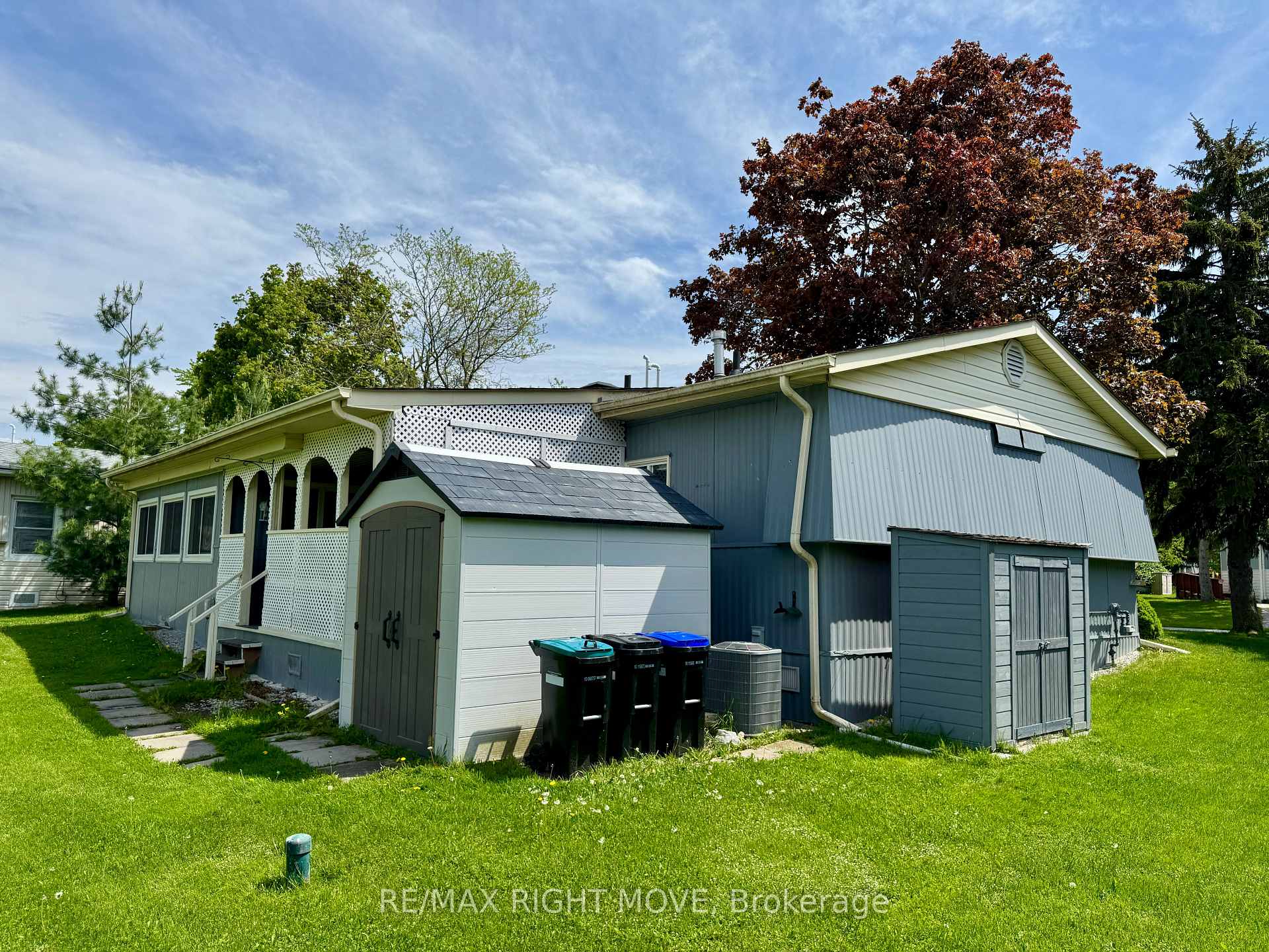 Photo 35 of 70 linden Lane, Innisfil, Rural Innisfil — HOMEH