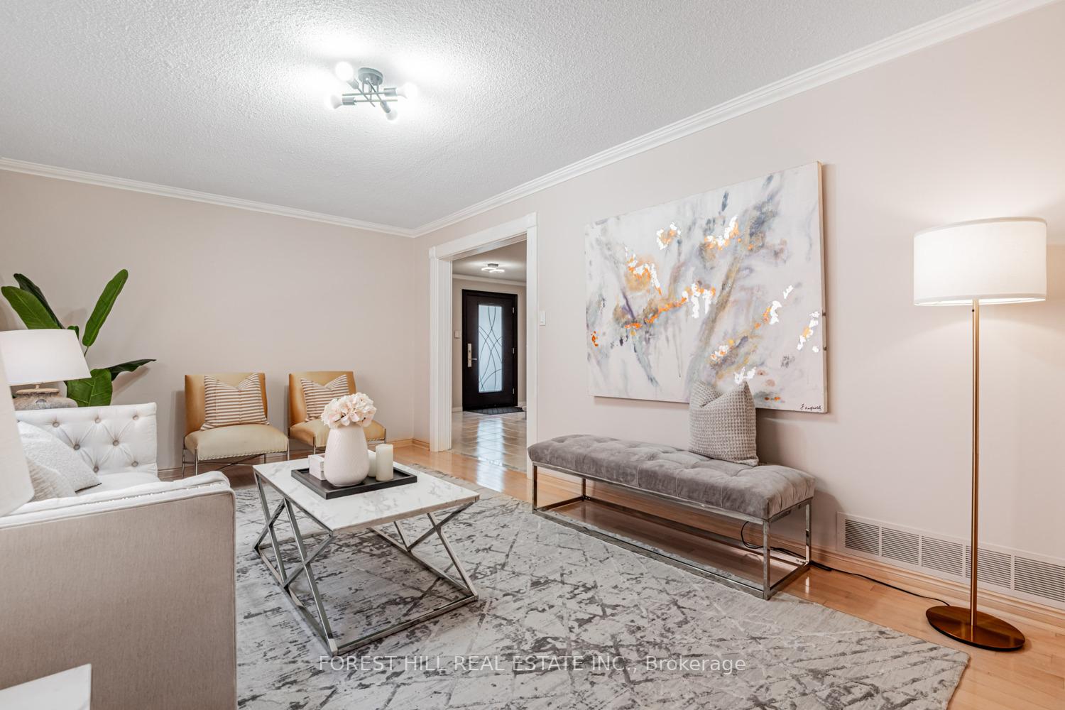 Photo 2 of 81 Croteau Crescent, Vaughan, Crestwood-Springfarm-Yorkhill — HOMEH