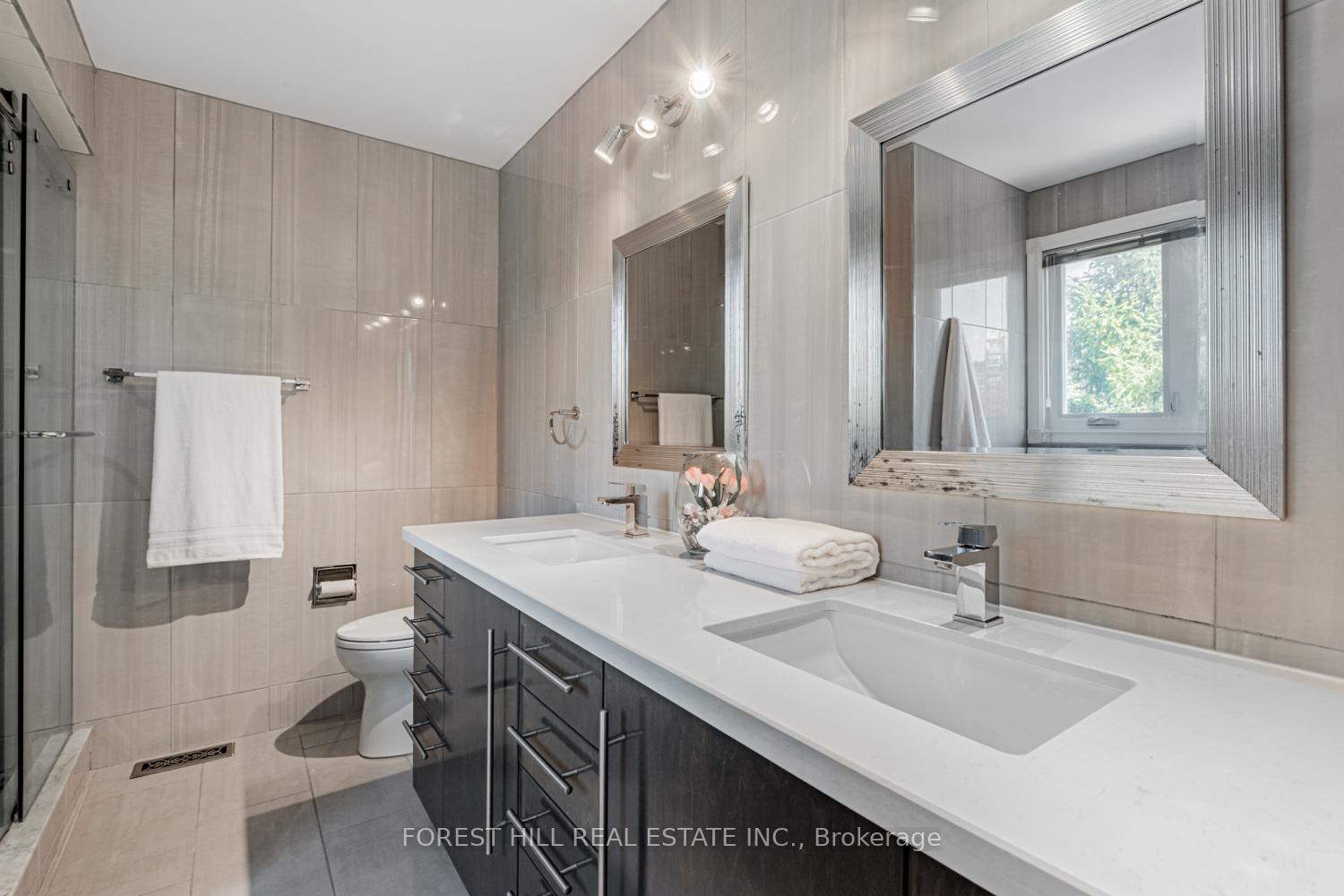 Photo 14 of 81 Croteau Crescent, Vaughan, Crestwood-Springfarm-Yorkhill — HOMEH