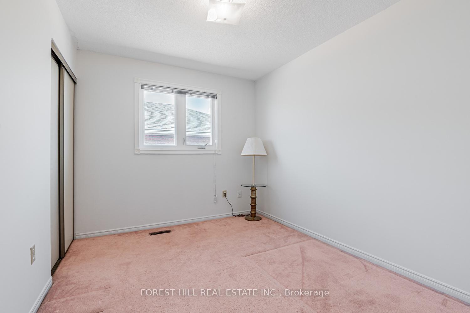 Photo 26 of 81 Croteau Crescent, Vaughan, Crestwood-Springfarm-Yorkhill — HOMEH