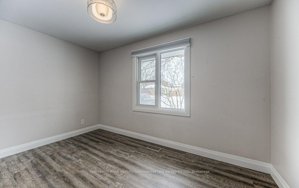 Photo 16 of 49 Plymouth Road, Kitchener, Rockway — HOMEH