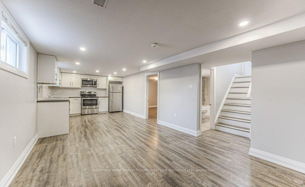 Photo 25 of 49 Plymouth Road, Kitchener, Rockway — HOMEH