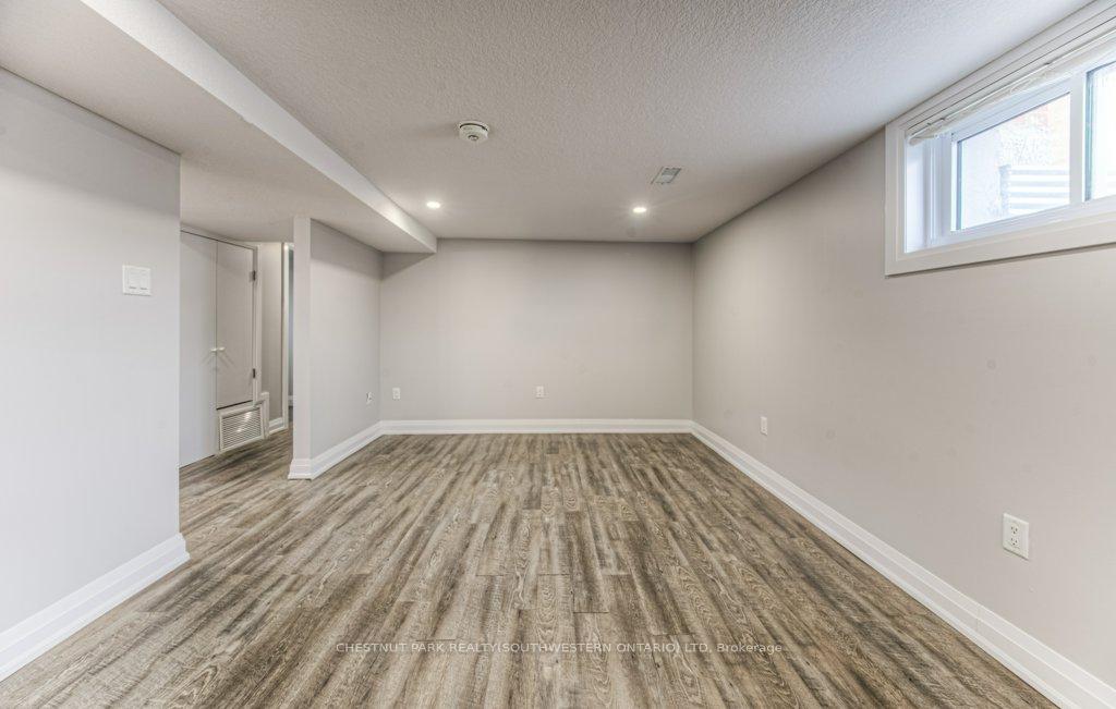 Photo 24 of 49 Plymouth Road, Kitchener, Rockway — HOMEH