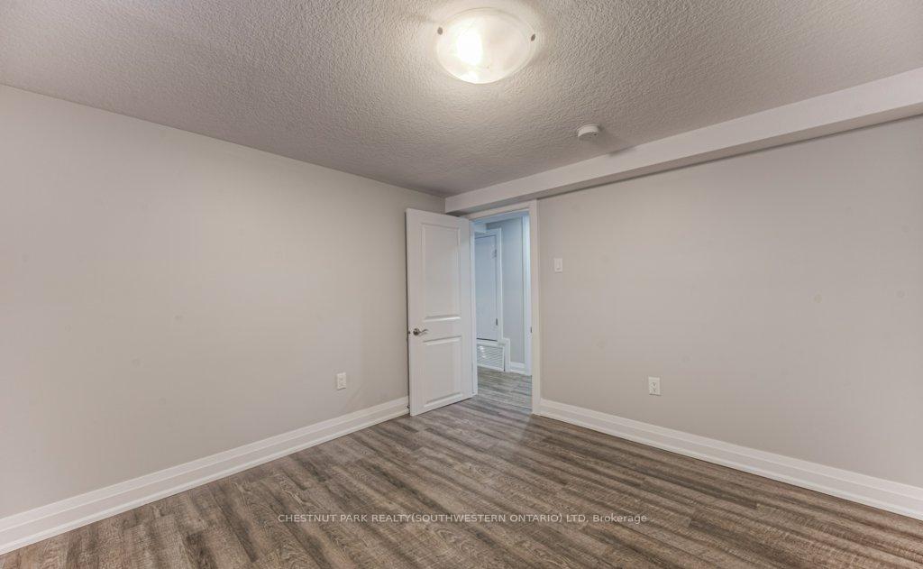 Photo 30 of 49 Plymouth Road, Kitchener, Rockway — HOMEH