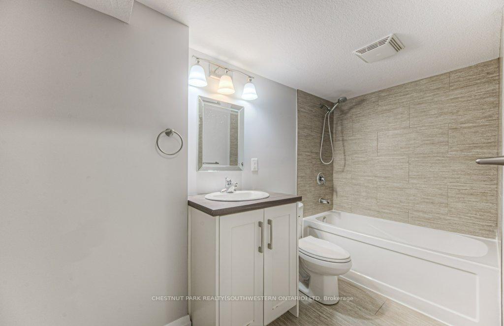 Photo 32 of 49 Plymouth Road, Kitchener, Rockway — HOMEH
