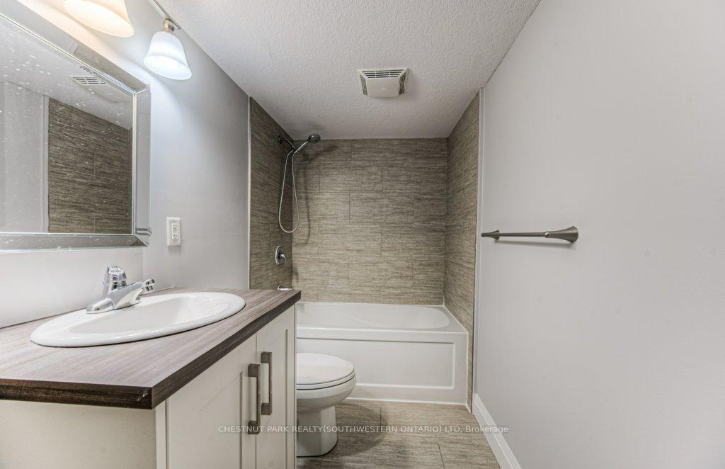 Photo 33 of 49 Plymouth Road, Kitchener, Rockway — HOMEH