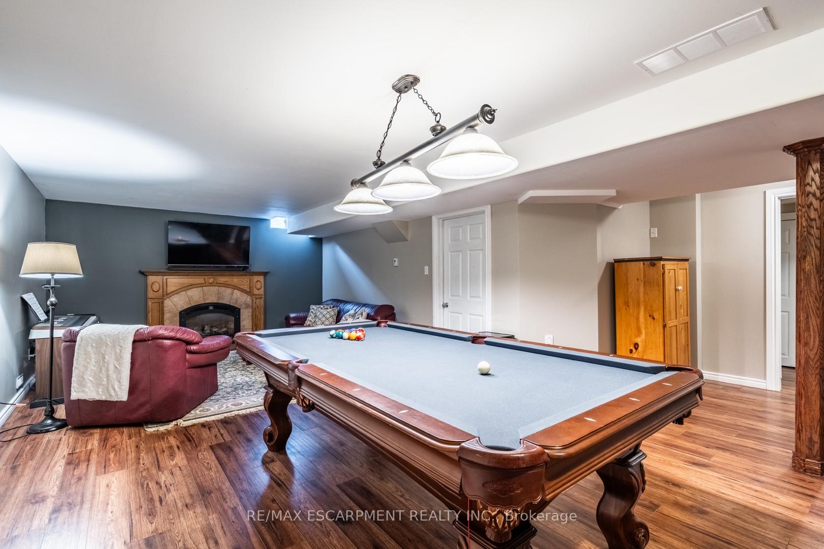Photo 32 of 68 Newcombe Road, Hamilton, Dundas — HOMEH