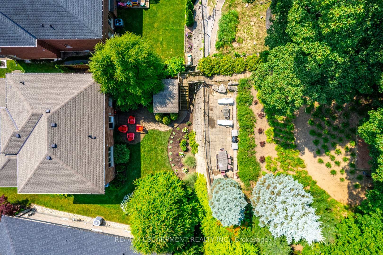 Photo 41 of 68 Newcombe Road, Hamilton, Dundas — HOMEH