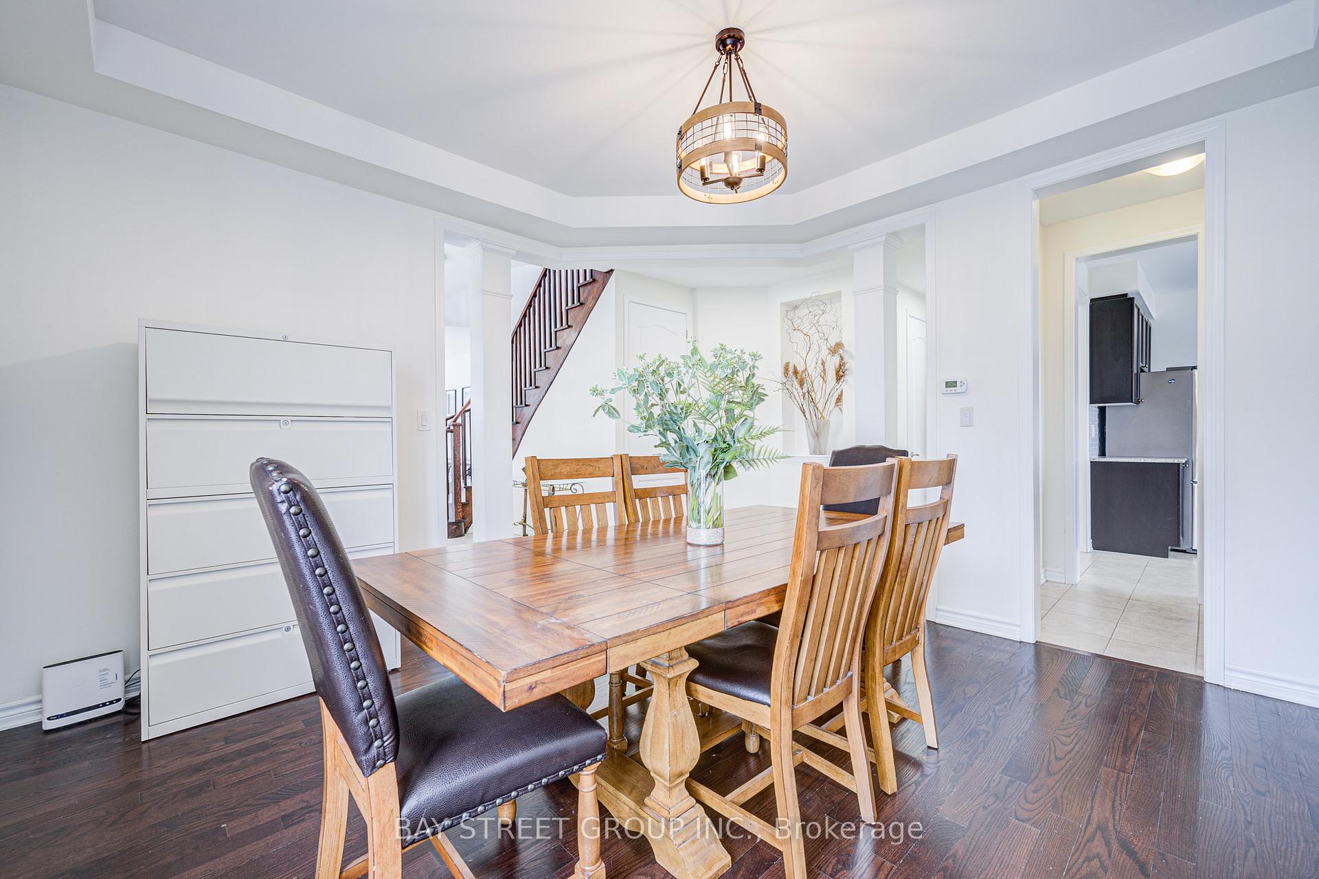Photo 12 of 152 Baber Crescent, Aurora, Rural Aurora — HOMEH